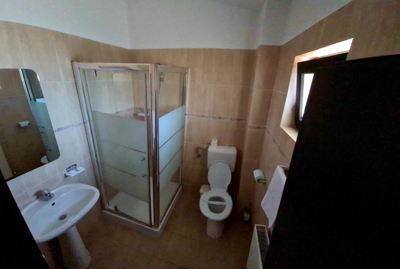 La Salcii Motel Calarasi  Bagian luar foto