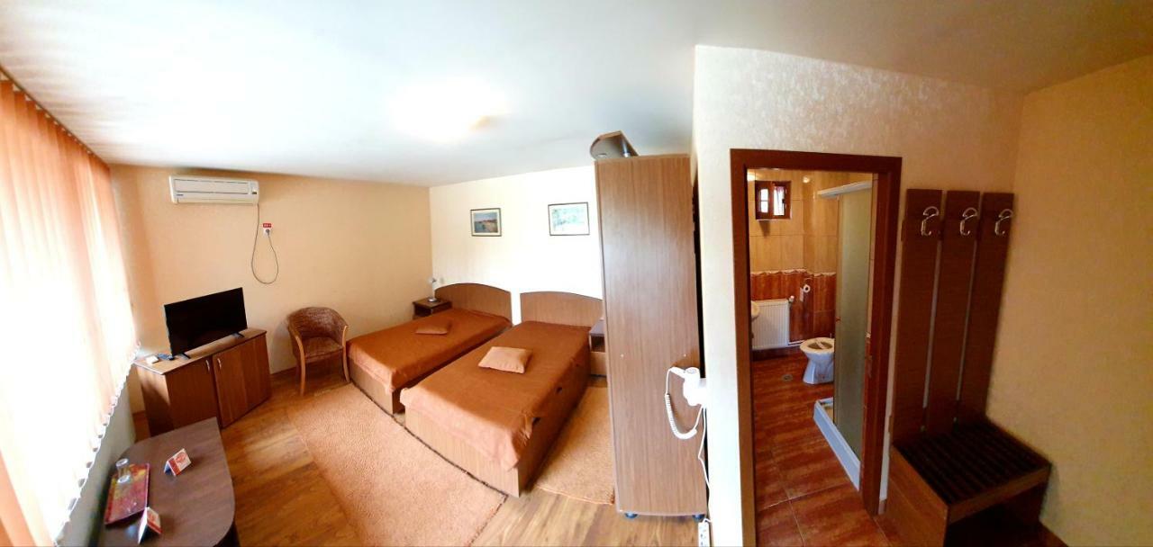 La Salcii Motel Calarasi  Bagian luar foto